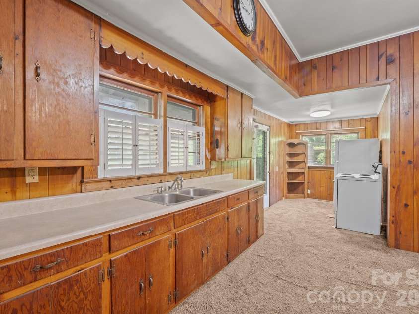 1517 NC 10 Highway, Newton, NC 28658.  MLS# CAR4376463, YatesRealty ID 24898. 