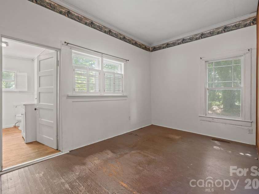 1517 NC 10 Highway, Newton, NC 28658.  MLS# CAR4376463, YatesRealty ID 24898. 