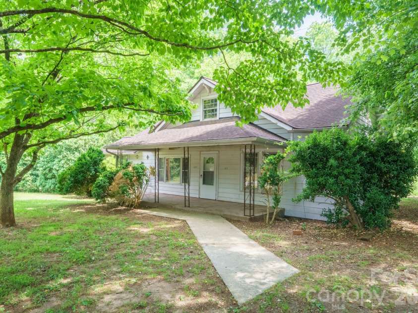 1517 NC 10 Highway, Newton, NC 28658.  MLS# CAR4376463, YatesRealty ID 24898. 