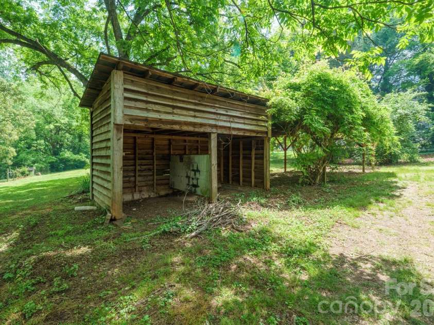 1517 NC 10 Highway, Newton, NC 28658.  MLS# CAR4376463, YatesRealty ID 24898. 