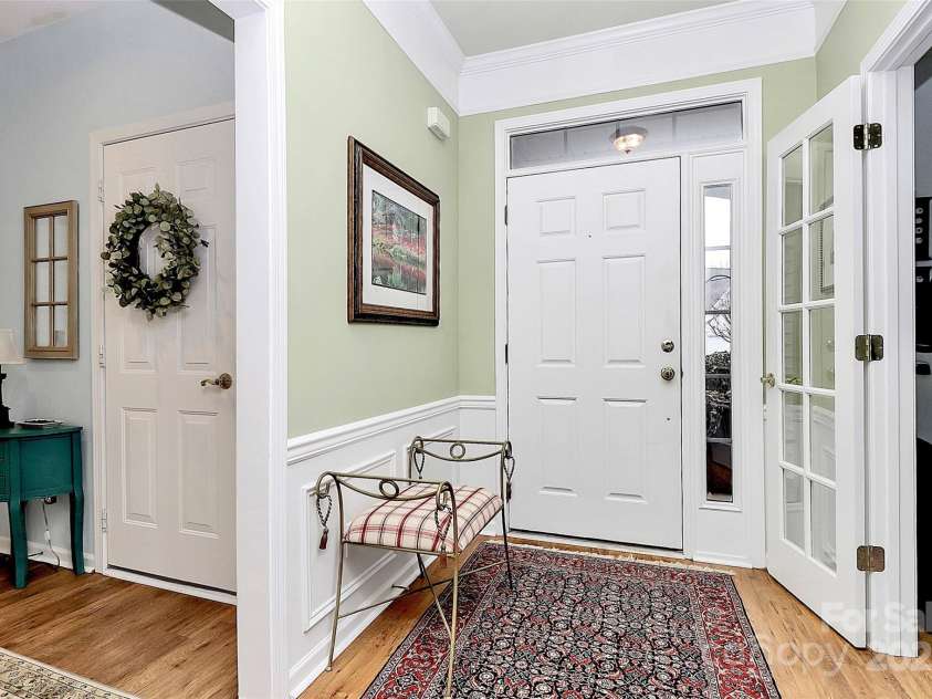 9119 Gander Drive, Charlotte, NC 28277.  MLS# CAR4222064, YatesRealty ID 24899. Foyer