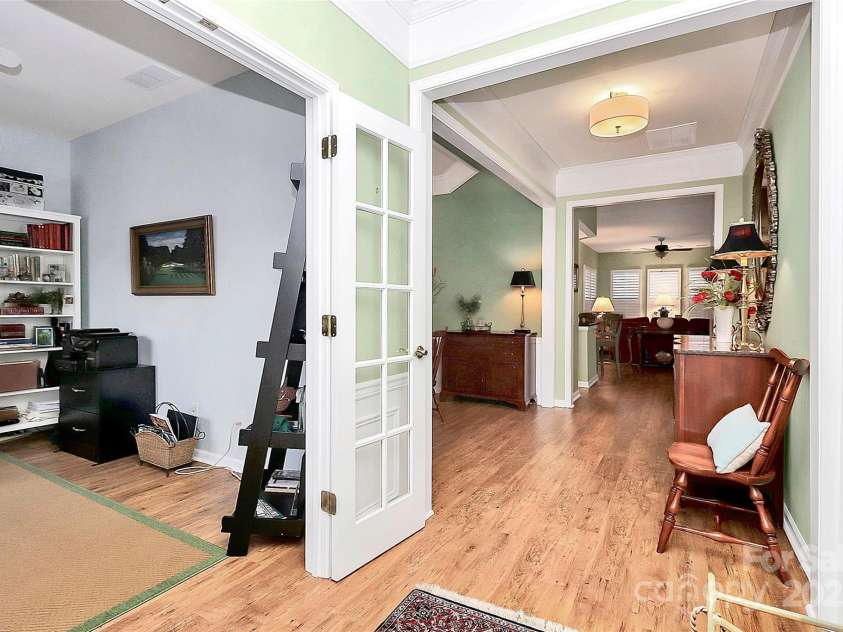 9119 Gander Drive, Charlotte, NC 28277.  MLS# CAR4222064, YatesRealty ID 24899. Foyer