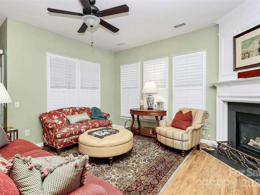 9119 Gander Drive, Charlotte, NC 28277.  MLS# CAR4222064, YatesRealty ID 24899. Greatroom