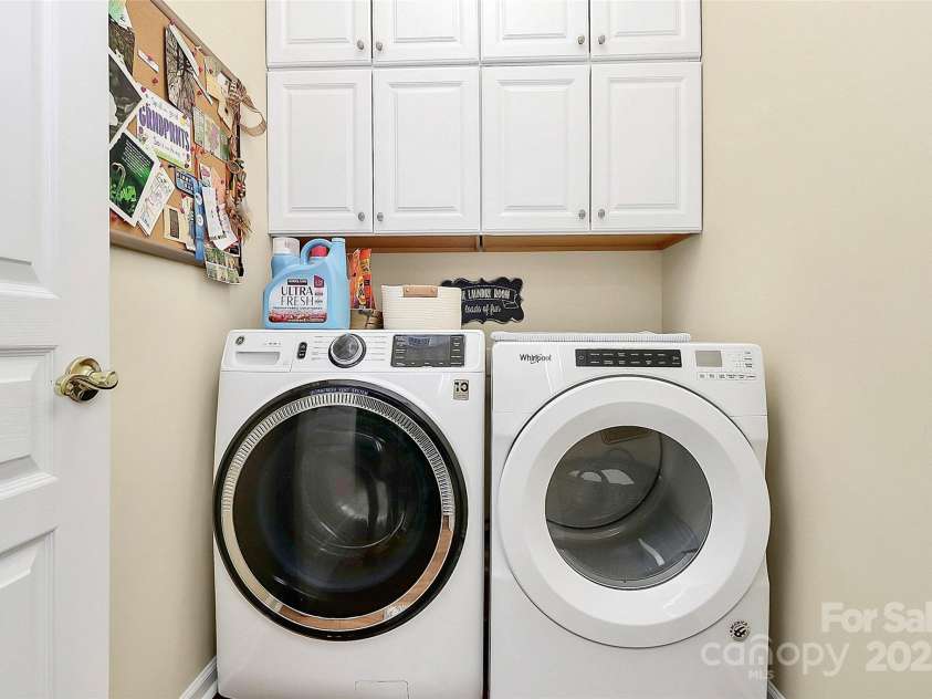9119 Gander Drive, Charlotte, NC 28277.  MLS# CAR4222064, YatesRealty ID 24899. Laundry Room