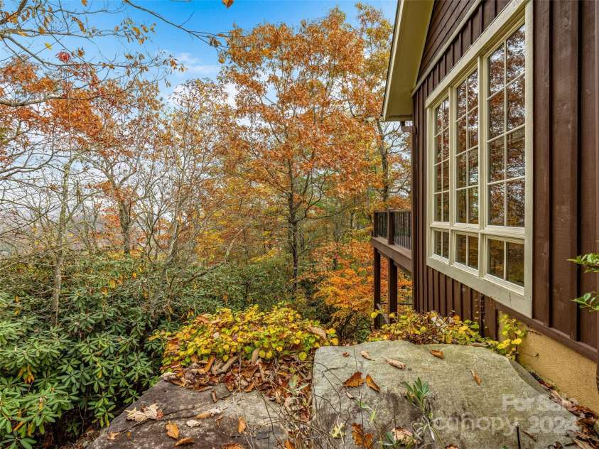 409 Elk Mountain Trail, Brevard, NC 28712.  MLS# CAR4196213, YatesRealty ID 249. 