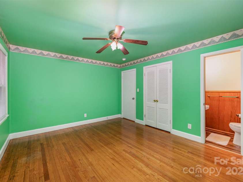 4201 Westridge Drive, Charlotte, NC 28208.  MLS# CAR4208935, YatesRealty ID 249. 