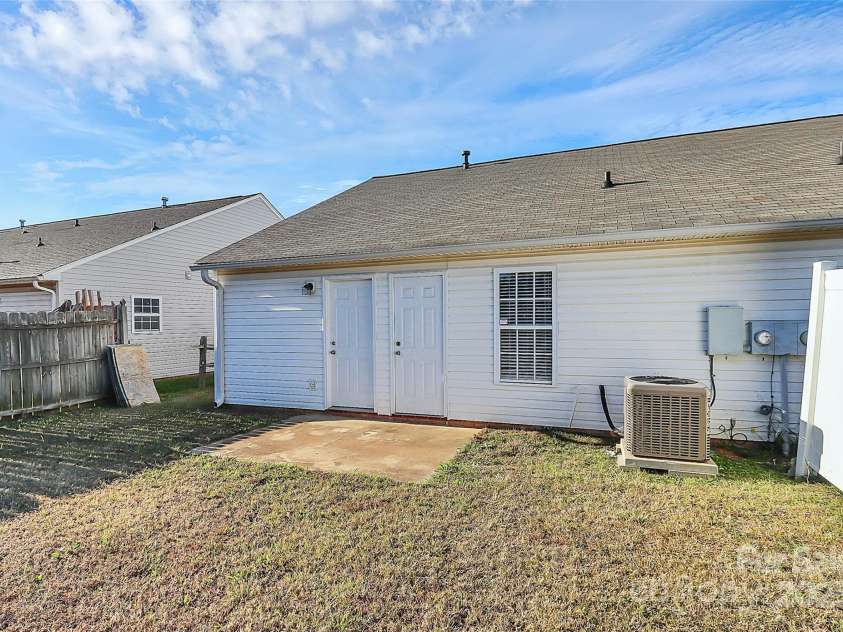 1022 Cherry Meadow Lane, Rock Hill, SC 29732.  MLS# CAR4321936, YatesRealty ID 2490. 