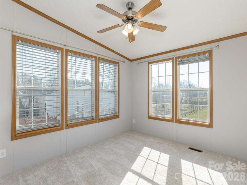 112 Lynn Estate Road, Hendersonville, NC 28792.  MLS# CAR4337249, YatesRealty ID 2490. 