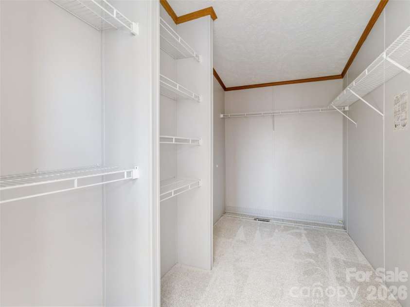 112 Lynn Estate Road, Hendersonville, NC 28792.  MLS# CAR4337249, YatesRealty ID 2490. 