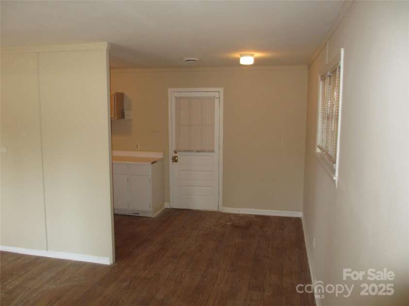 1138 Choyce Avenue, Charlotte, NC 28217.  MLS# CAR4234859, YatesRealty ID 2490. 