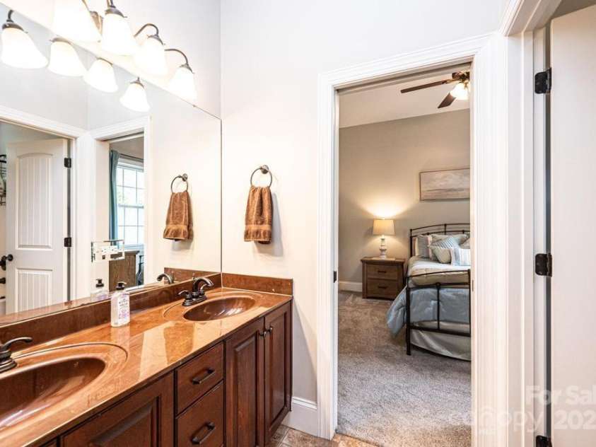 150 Edgewater Court, Granite Falls, NC 28630.  MLS# CAR4261405, YatesRealty ID 24900. 