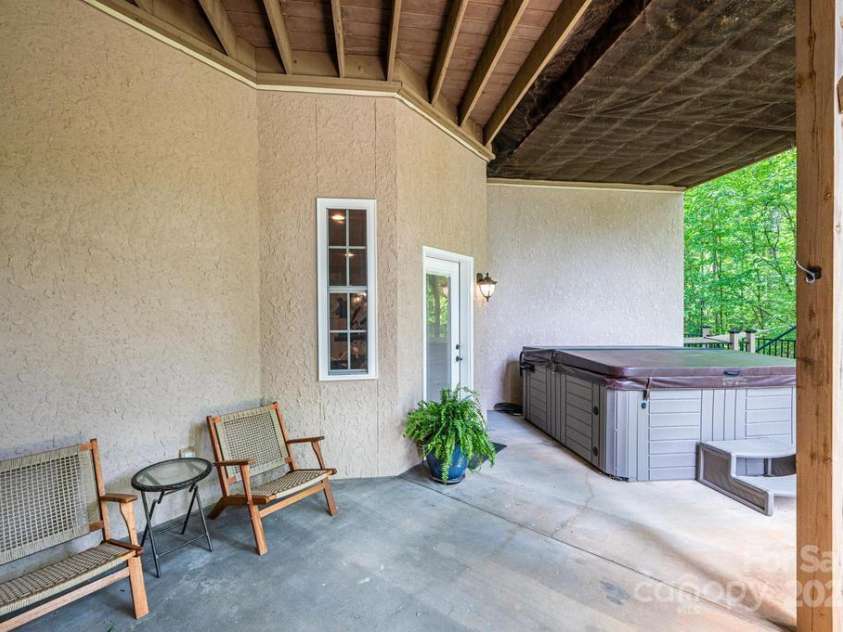 150 Edgewater Court, Granite Falls, NC 28630.  MLS# CAR4261405, YatesRealty ID 24900. 