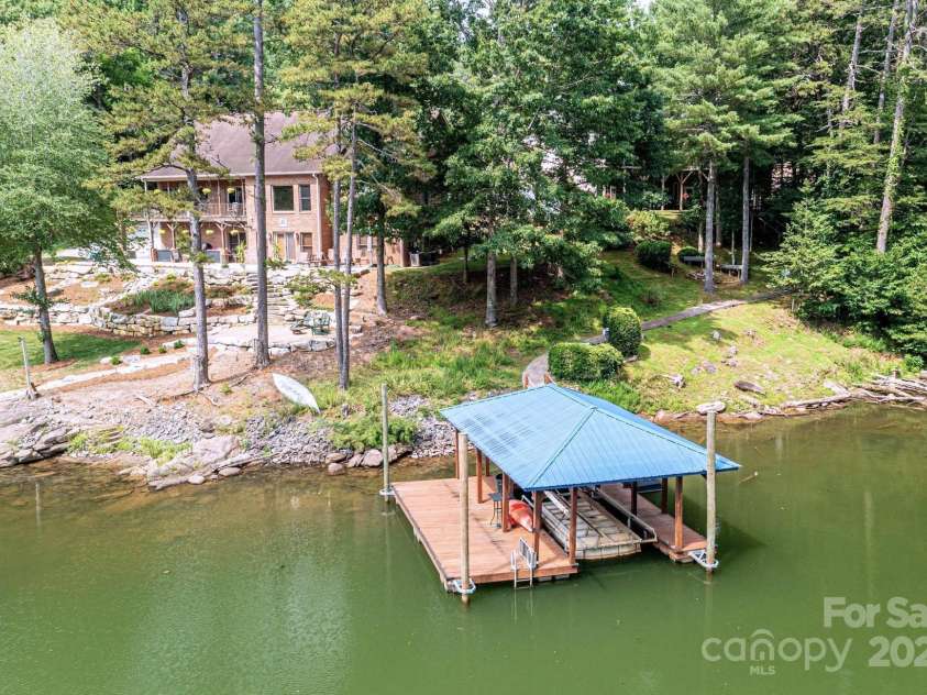 150 Edgewater Court, Granite Falls, NC 28630.  MLS# CAR4261405, YatesRealty ID 24900. 