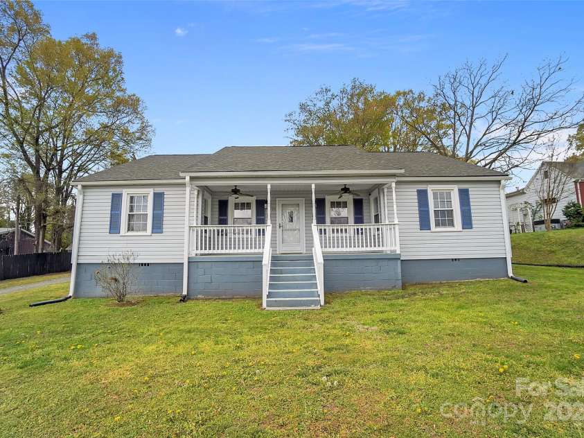 2420 Kannapolis Highway, Concord, NC 28027.  MLS# CAR4285905, YatesRealty ID 24903. 