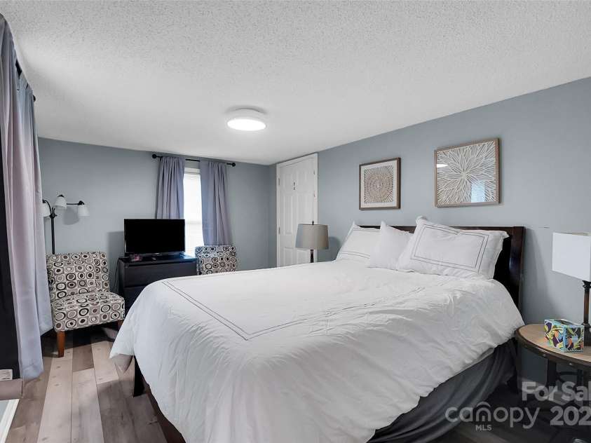 2420 Kannapolis Highway, Concord, NC 28027.  MLS# CAR4285905, YatesRealty ID 24903. Guest House