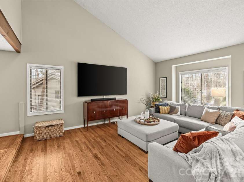 9562 Hunting Court, Matthews, NC 28105.  MLS# CAR4342308, YatesRealty ID 24903. 