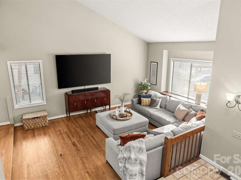 9562 Hunting Court, Matthews, NC 28105.  MLS# CAR4342308, YatesRealty ID 24903. 