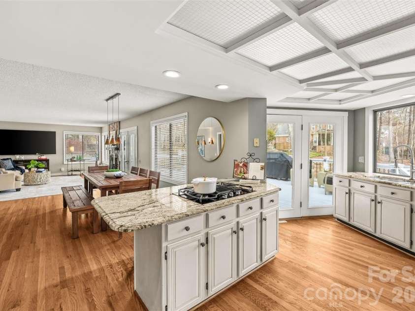 9562 Hunting Court, Matthews, NC 28105.  MLS# CAR4342308, YatesRealty ID 24903. 