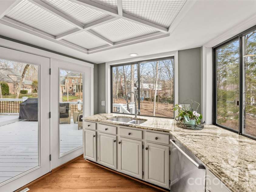 9562 Hunting Court, Matthews, NC 28105.  MLS# CAR4342308, YatesRealty ID 24903. 