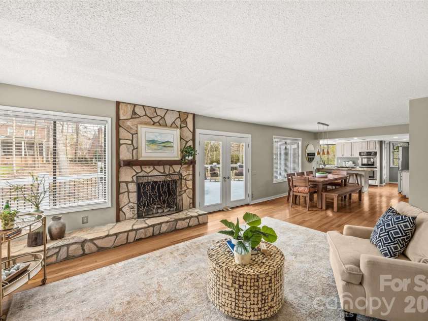 9562 Hunting Court, Matthews, NC 28105.  MLS# CAR4342308, YatesRealty ID 24903. 