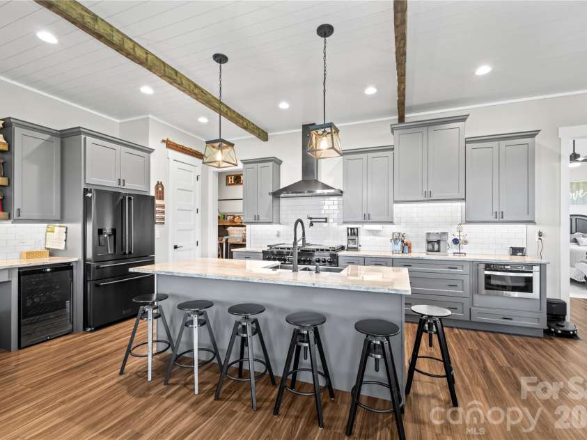 122 Wintercress Drive, Mills River, NC 28759.  MLS# CAR4361949, YatesRealty ID 24904. 