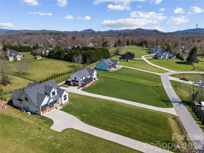122 Wintercress Drive, Mills River, NC 28759.  MLS# CAR4361949, YatesRealty ID 24904. 
