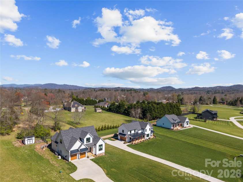 122 Wintercress Drive, Mills River, NC 28759.  MLS# CAR4361949, YatesRealty ID 24904. 