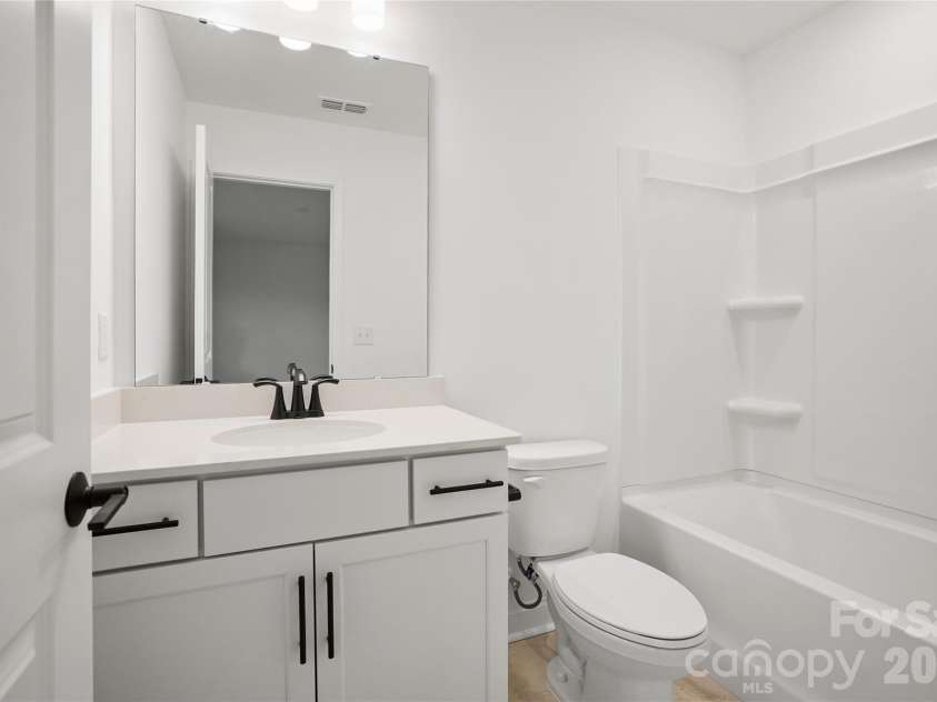 2024 Waxhaw Crossing Drive, Waxhaw, NC 28173.  MLS# CAR4325572, YatesRealty ID 24905. Bath 3