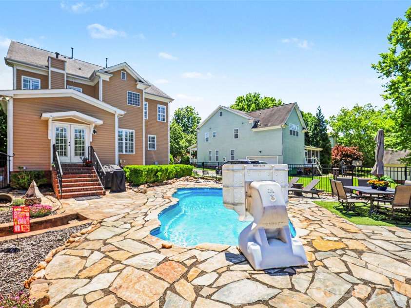 515 Academy Street, McAdenville, NC 28101.  MLS# CAR4382913, YatesRealty ID 24906. 