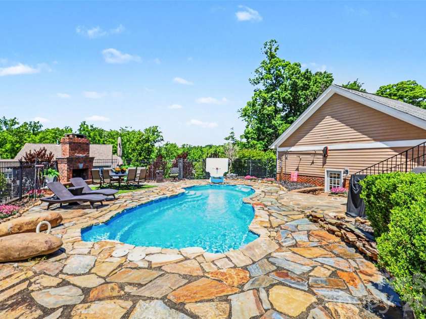 515 Academy Street, McAdenville, NC 28101.  MLS# CAR4382913, YatesRealty ID 24906. 