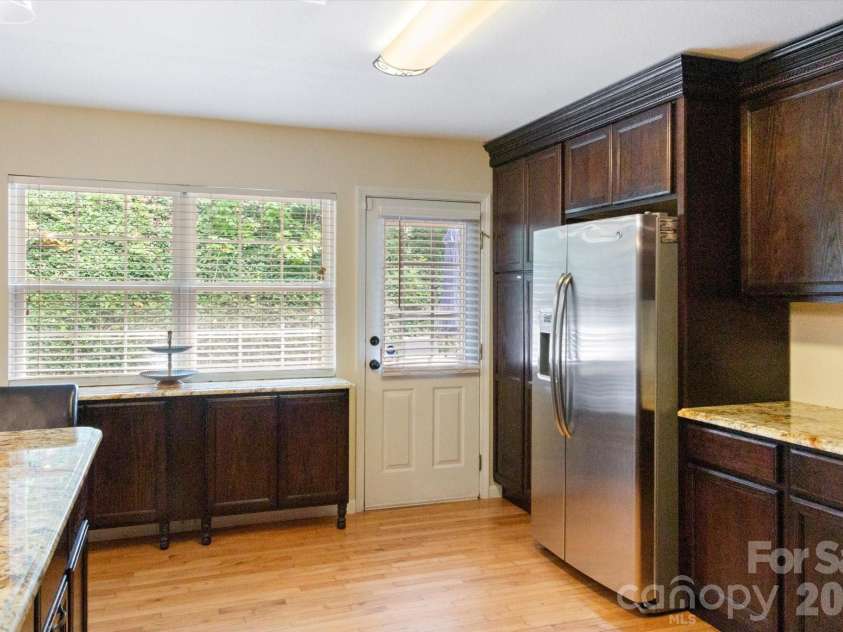 42 Bushwald Lane, Swannanoa, NC 28778.  MLS# CAR4369752, YatesRealty ID 24907. 