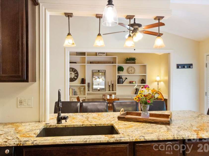 42 Bushwald Lane, Swannanoa, NC 28778.  MLS# CAR4369752, YatesRealty ID 24907. 