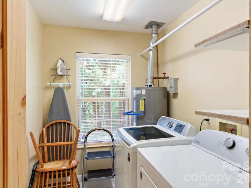 42 Bushwald Lane, Swannanoa, NC 28778.  MLS# CAR4369752, YatesRealty ID 24907. Laundry Room