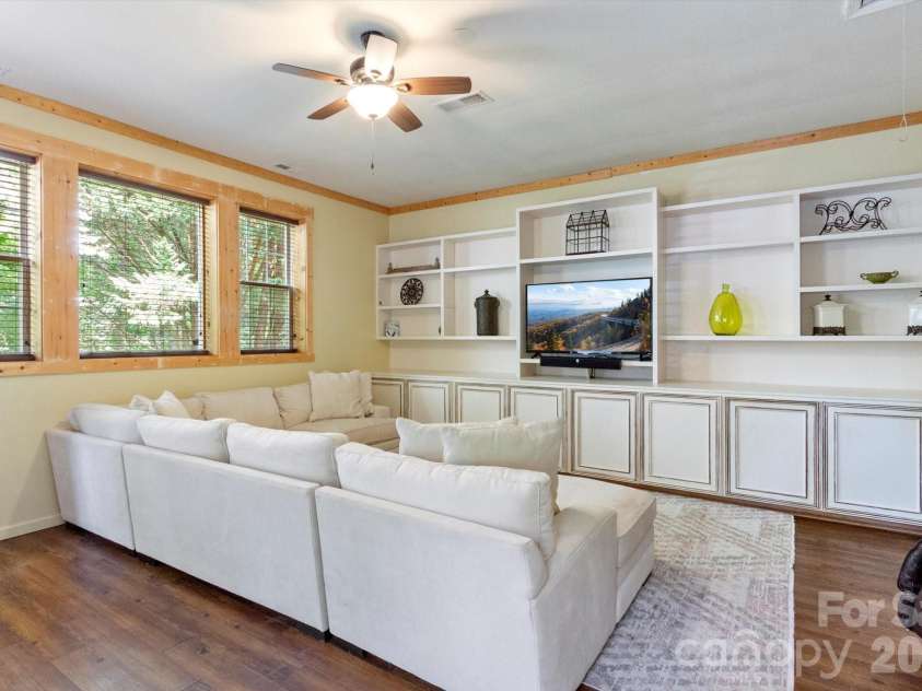 42 Bushwald Lane, Swannanoa, NC 28778.  MLS# CAR4369752, YatesRealty ID 24907. Second Living room/Flex Space