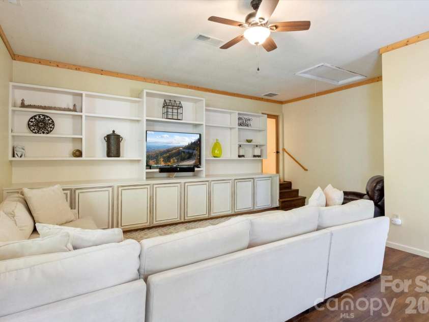 42 Bushwald Lane, Swannanoa, NC 28778.  MLS# CAR4369752, YatesRealty ID 24907. Second Living room/Flex Space