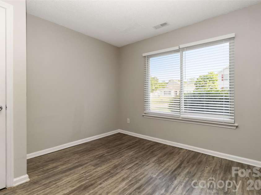 2721 Fairstone Avenue, Charlotte, NC 28269.  MLS# CAR4385179, YatesRealty ID 24908. 