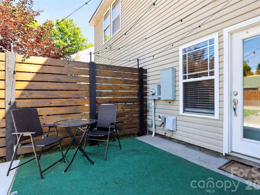 12825 Windy Lea Lane, Huntersville, NC 28078.  MLS# CAR4370733, YatesRealty ID 24909. Back patio