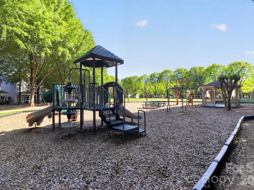 12825 Windy Lea Lane, Huntersville, NC 28078.  MLS# CAR4370733, YatesRealty ID 24909. Community park