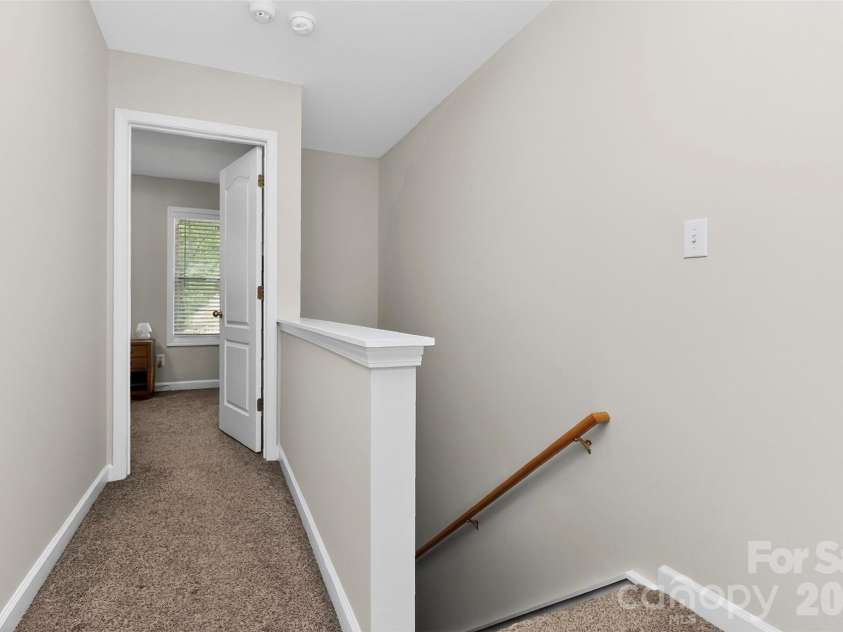 12825 Windy Lea Lane, Huntersville, NC 28078.  MLS# CAR4370733, YatesRealty ID 24909. Hallway