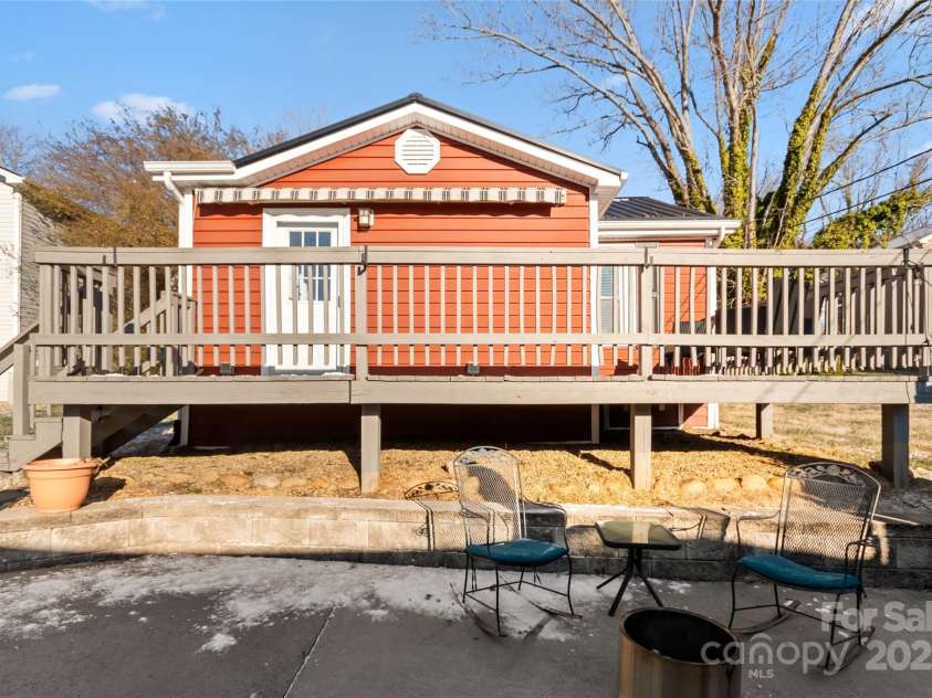 60 Shiloh Road, Asheville, NC 28803.  MLS# CAR4215856, YatesRealty ID 2491. 