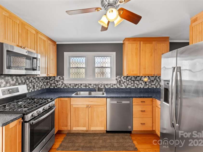 60 Shiloh Road, Asheville, NC 28803.  MLS# CAR4215856, YatesRealty ID 2491. 