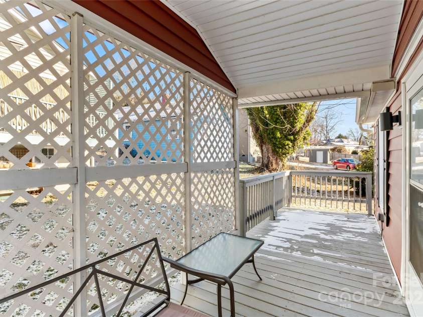 60 Shiloh Road, Asheville, NC 28803.  MLS# CAR4215856, YatesRealty ID 2491. 