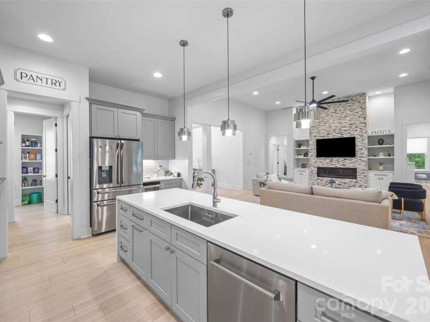 151 Greenbay Road, Mooresville, NC 28117.  MLS# CAR4384477, YatesRealty ID 24910. 