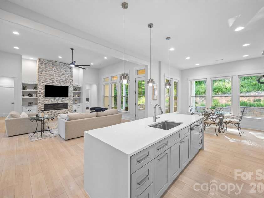 151 Greenbay Road, Mooresville, NC 28117.  MLS# CAR4384477, YatesRealty ID 24910. 
