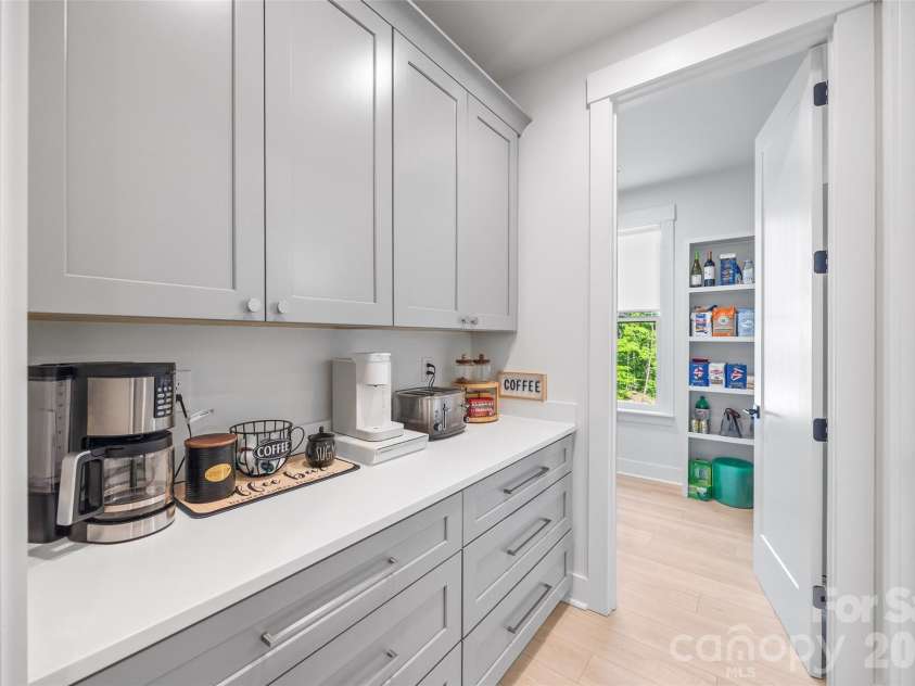 151 Greenbay Road, Mooresville, NC 28117.  MLS# CAR4384477, YatesRealty ID 24910. 