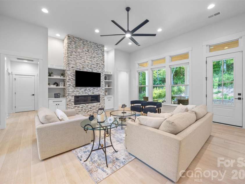 151 Greenbay Road, Mooresville, NC 28117.  MLS# CAR4384477, YatesRealty ID 24910. 