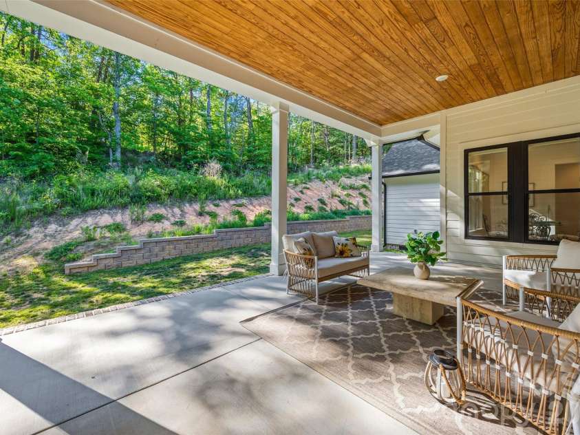 151 Greenbay Road, Mooresville, NC 28117.  MLS# CAR4384477, YatesRealty ID 24910. 