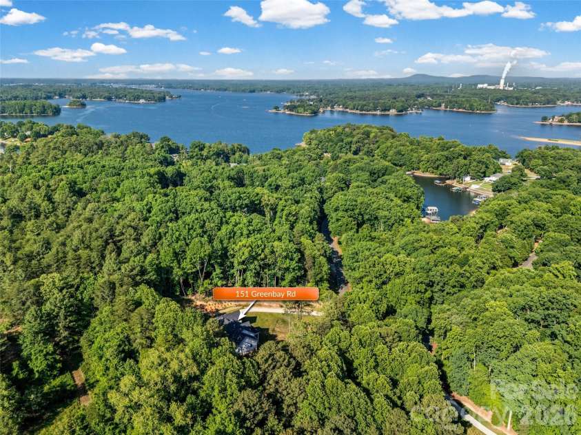 151 Greenbay Road, Mooresville, NC 28117.  MLS# CAR4384477, YatesRealty ID 24910. 