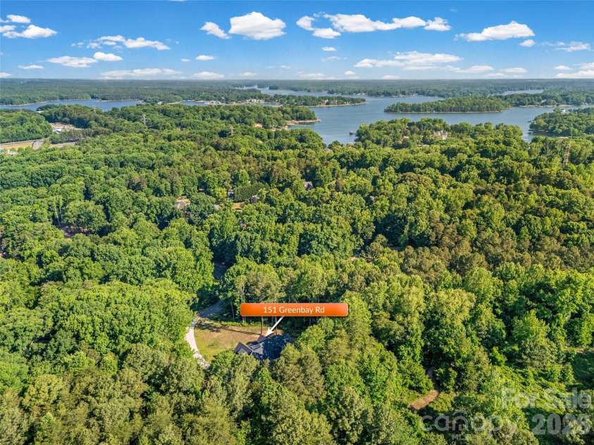 151 Greenbay Road, Mooresville, NC 28117.  MLS# CAR4384477, YatesRealty ID 24910. 