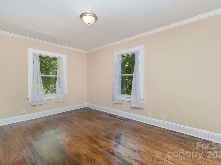 395 Westwood Drive, Statesville, NC 28677.  MLS# CAR4277889, YatesRealty ID 24910. Bedroom 1